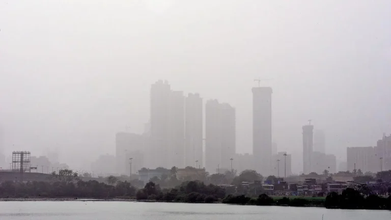 Mumbai dust storm